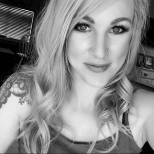 Meet your Posher, Becky